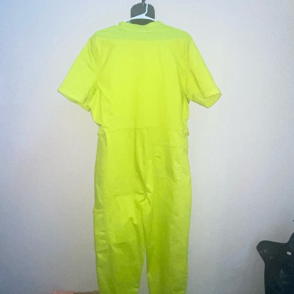 NWT- ASHLEY STEWART PLUS SIZE(18W) LIME GREEN UTILITY JUMPSUIT. - Picture 5 of 7